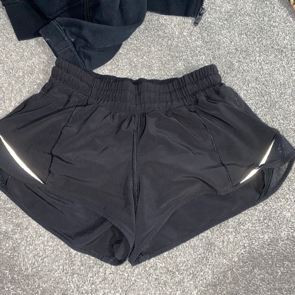 Lululemon Hotty hot shorts
